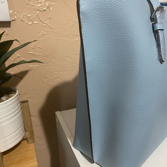 Coach Zippered Tote NWT - Picture 4 of 12